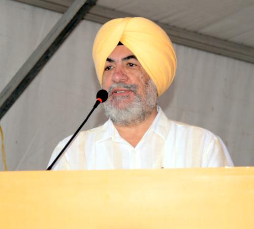Dr. Jatinder Paul Singh Gill, Vice-Chancellor Addressing